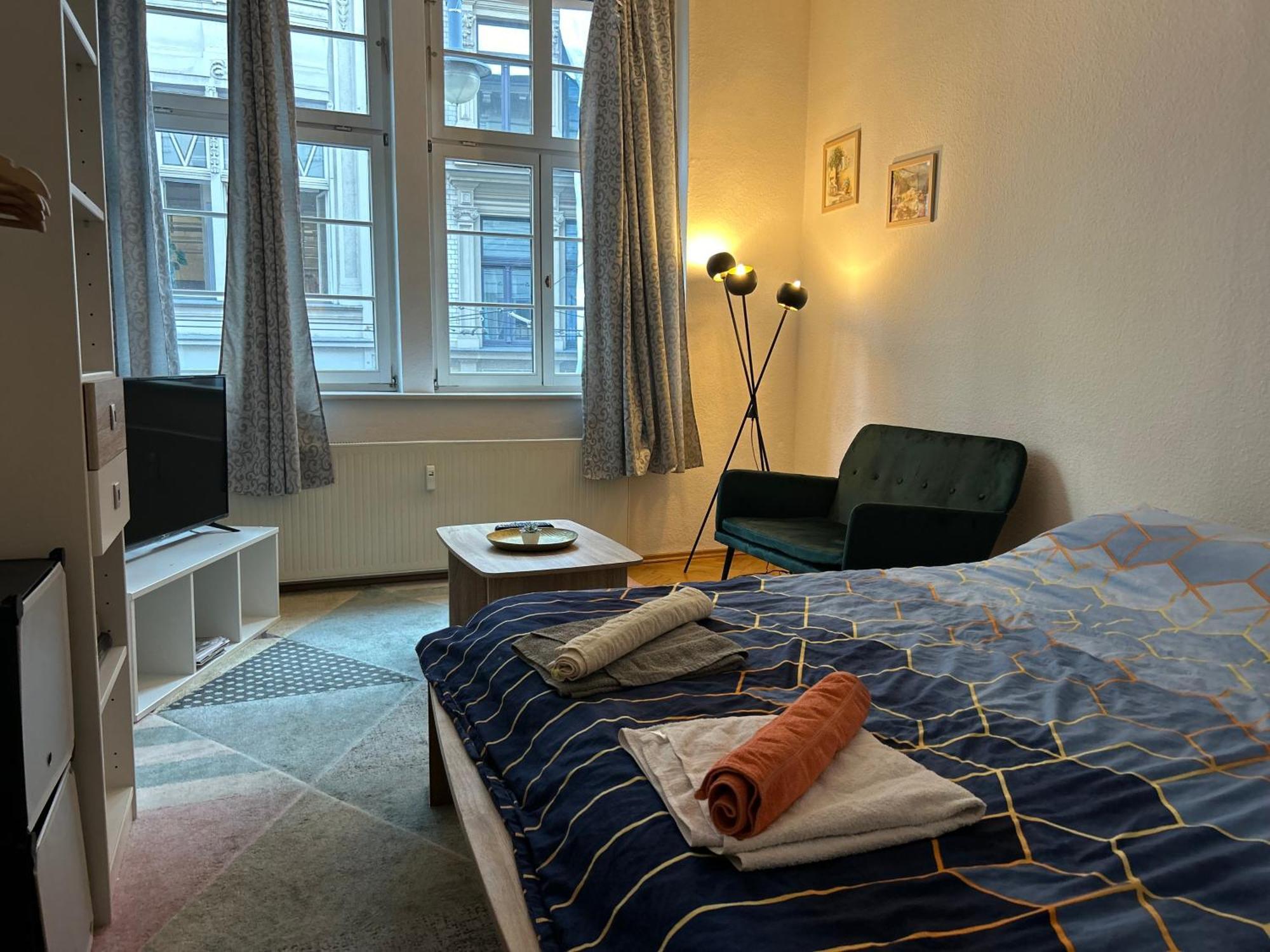 Piano Apartment In Halle Center - Netflix - Free Wifi 1 Buitenkant foto